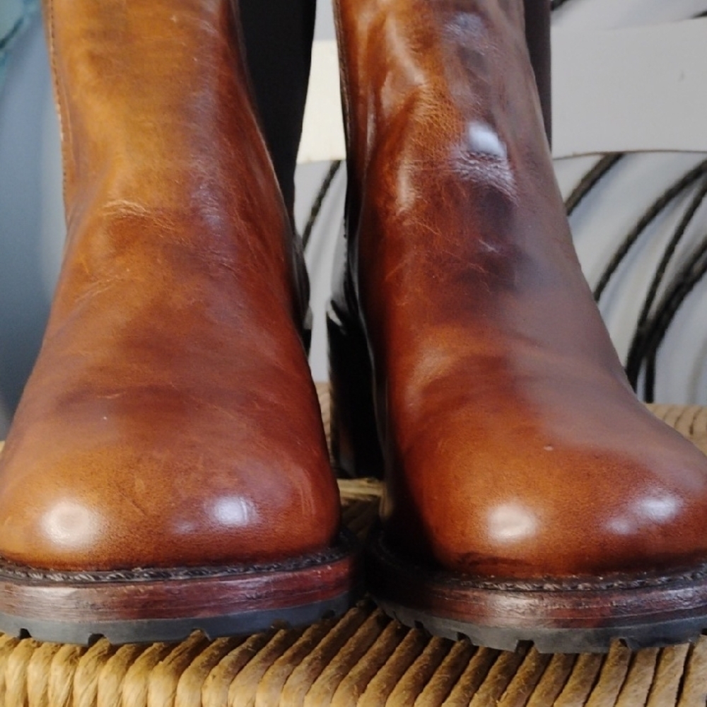Frye Sabrina Chelsea Leather Ankle Boots - Picture 10 of 15
